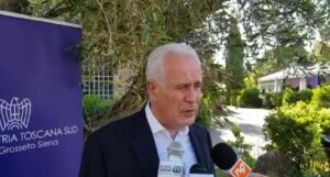 Giani: "A luglio meno vaccini a disposizione ma per fine settembre raggiungeremo l'immunit&agrave; di gregge"