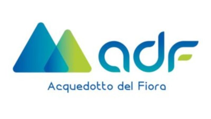 Castiglione d&rsquo;Orcia, intervento di sostituzione saracinesca in via Amiata