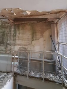 Crollo in residenza, il Dsu ridimensiona l'accaduto, ma intanto gli interventi si accumulano