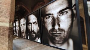 Inaugurata nel Cortile del Podest&agrave; la mostra fotografica "I Trenta assassini"