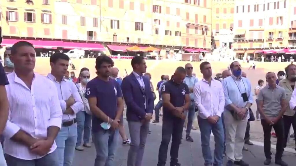 Celebrata in Piazza del Campo la tradizionale Messa del fantino