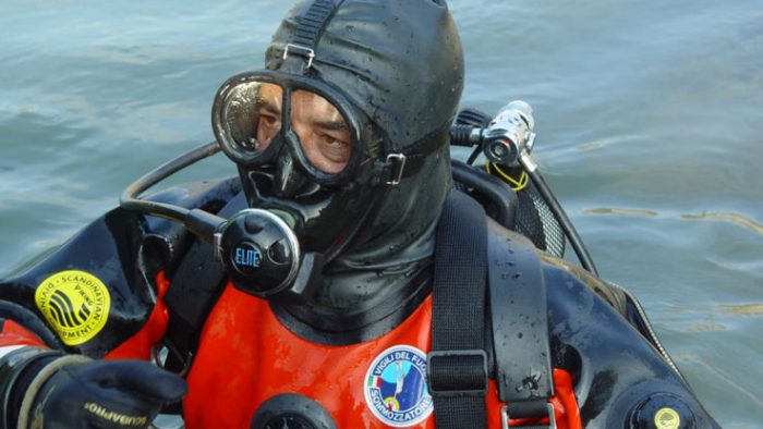 Ragazzo di 17 anni disperso nel fiume Elsa, vigili del fuoco al lavoro