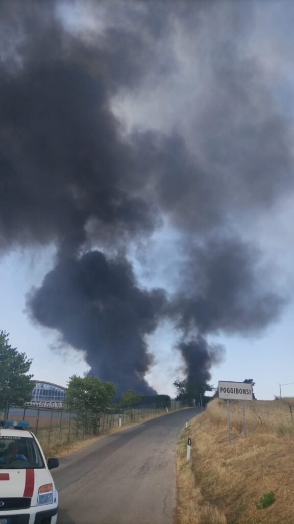 Incendio Eco-gest, l'analisi di Arpat su terreni e acque