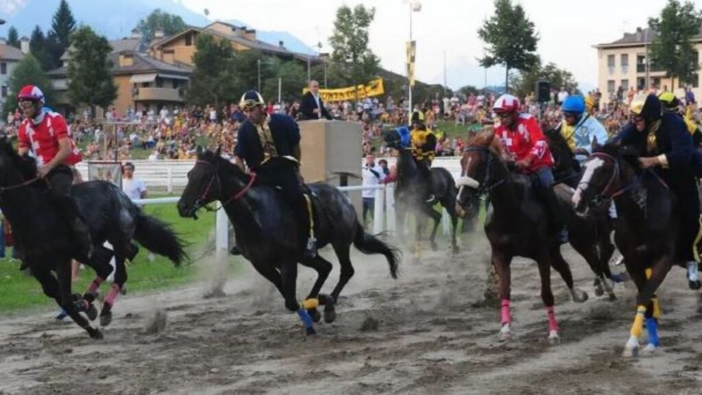 Palio di Feltre, vince Adrian Topalli. Paura per la caduta di Sanna