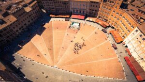 Lega, Fdi e Forza Italia Siena: "Basta con gli insulti sul web"