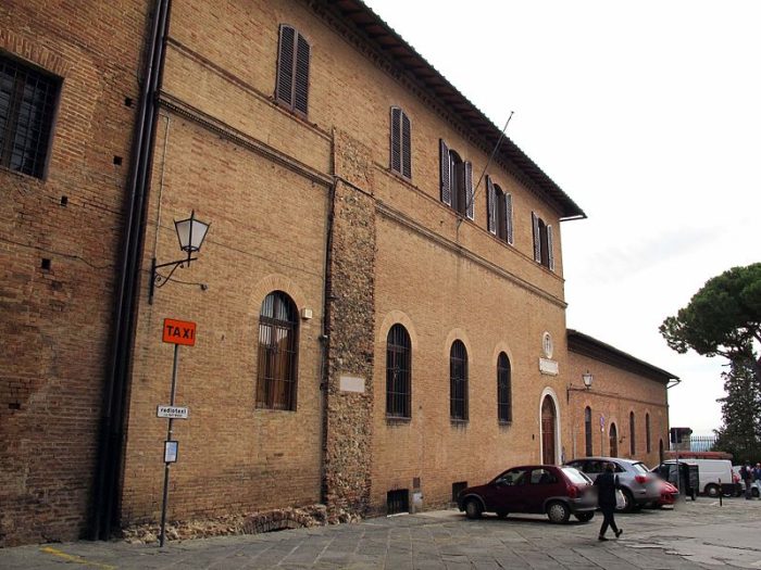 Le Scoperte alle Pie Disposizioni: Sano, Duccio e i buoni Esecutori senesi
