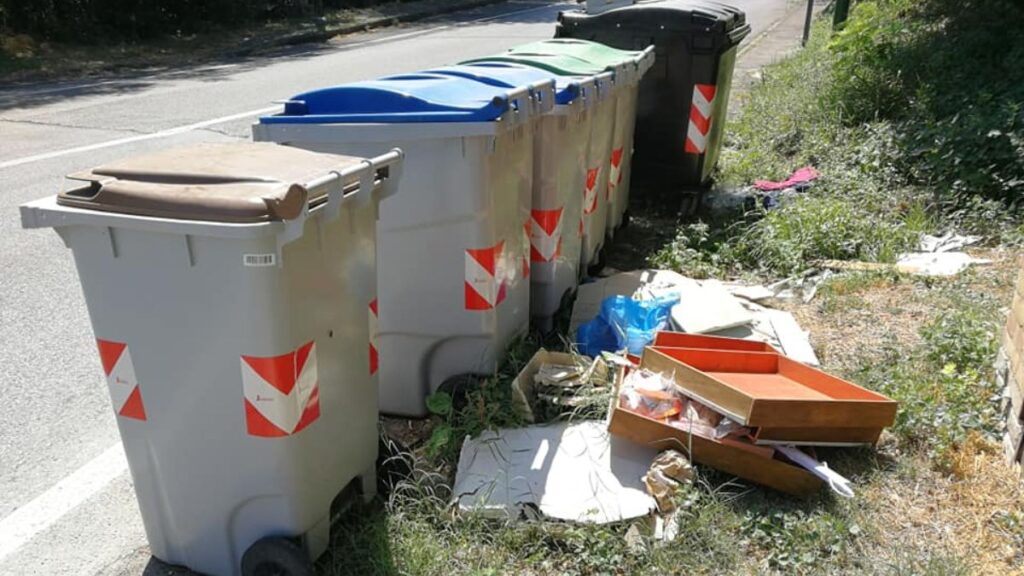 Siena, 470 sanzioni in 10 mesi per abbandoni abusivi di rifiuti