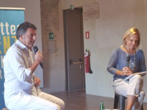 Renzi: "Mps, mi fido di Draghi. Responsabilit&agrave; politiche sono dell'area dalemiana"