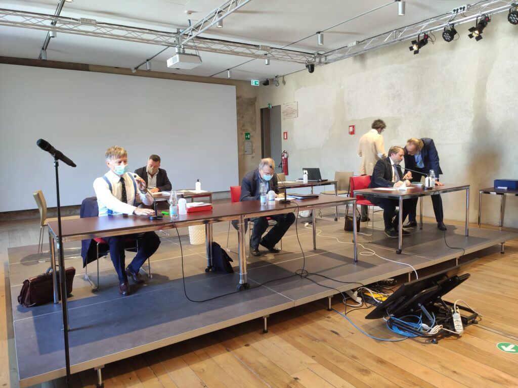 Siena: Mps, Consiglio comunale dà mandato a De Mossi di dialogare con Draghi. "Vogliamo una riunione, perchè scartare le alternative?"