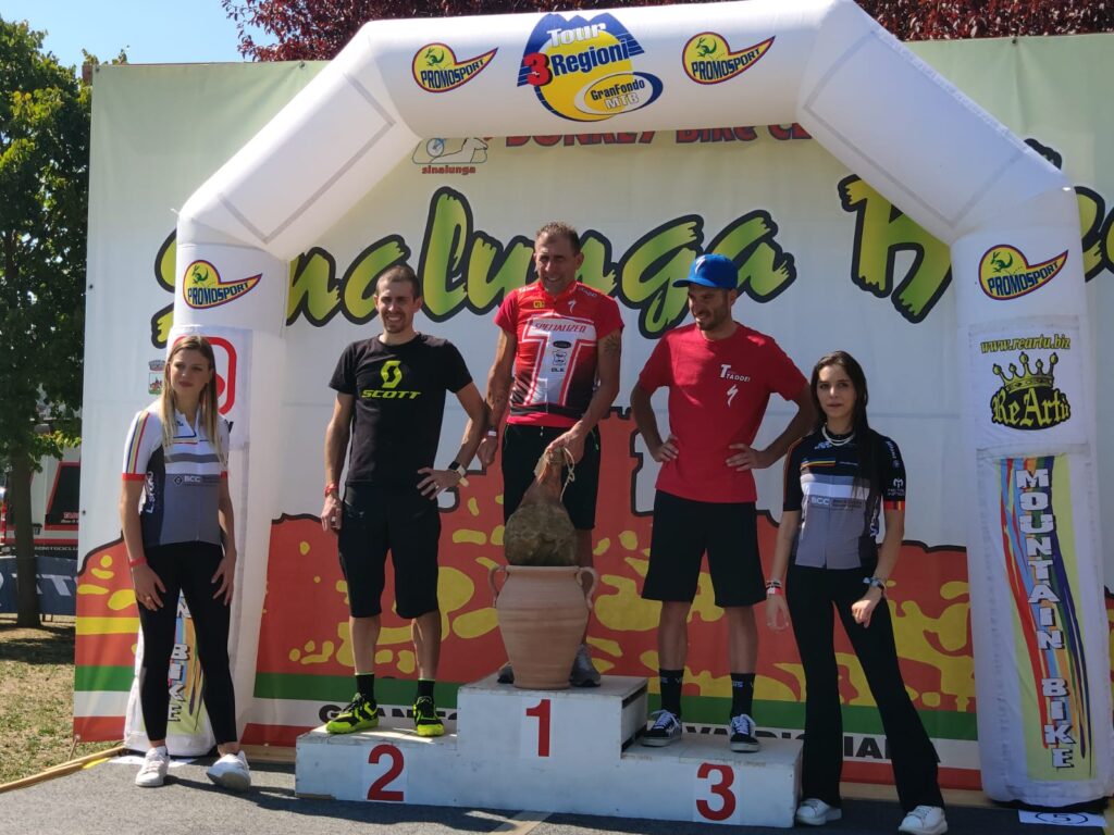 Sinalunga Bike, a Casagrande la sfida con Cominelli