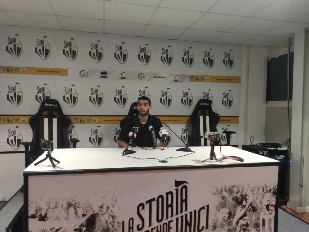 Siena-Carrarese, Acquadro: "Mi sono allenato sul tiro dalla distanza, oggi &egrave; andata bene"