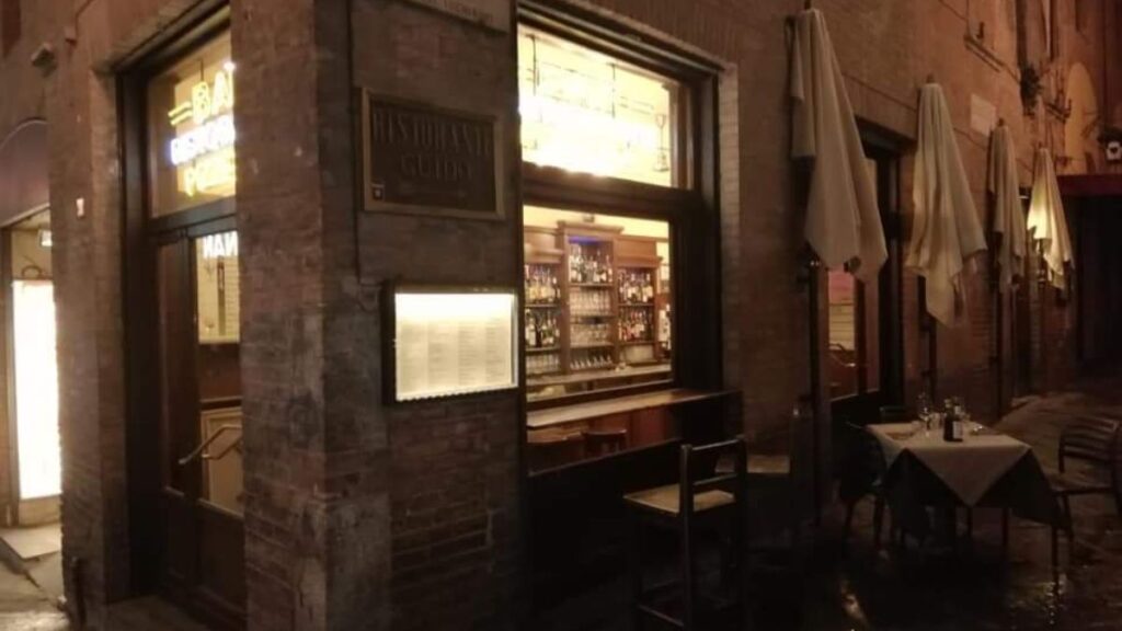 Chiuso per 6 giorni il Caff&egrave; del Corso a Siena