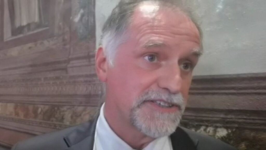 Palio, il ministro Garavaglia: "Regole e buonsenso consentiranno di rifarlo in sicurezza"