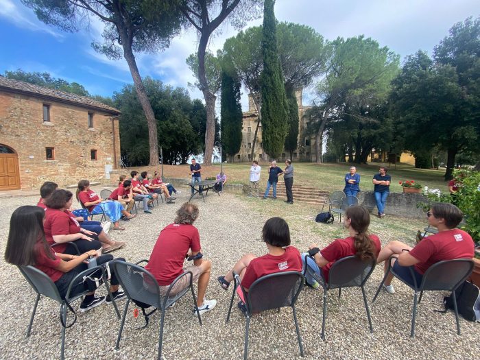 Cardinale Lojudice in visita alla tenuta di Suvignano: "Esempio positivo di legalit&agrave; e formazione"