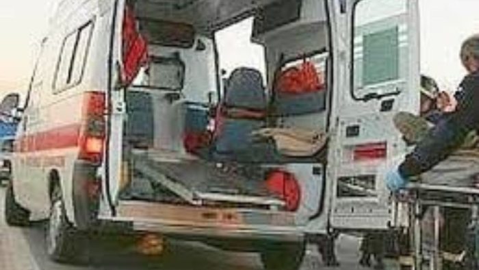 Si ferisce cadendo dalla moto da cross, trasportato all'ospedale di Siena