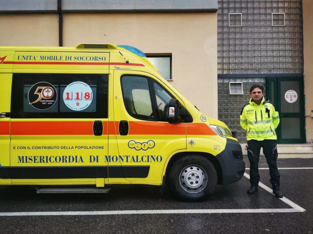 Sagra del Tordo a Montalcino: uomo colpito da malore viene salvato col defibrillatore