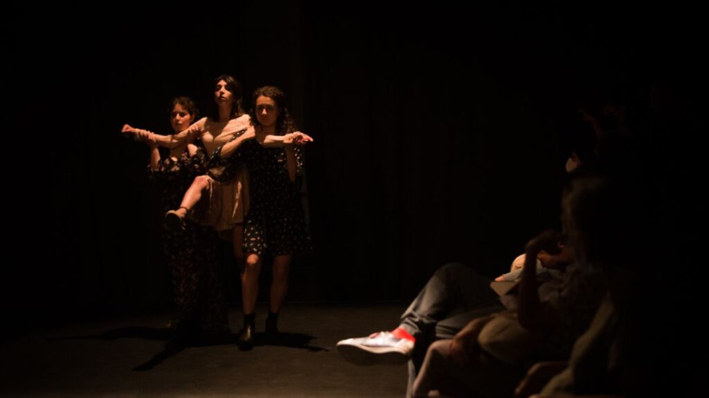 Il teatro contemporaneo all&rsquo;Universit&agrave; con lo spettacolo &ldquo;Corale. Il vento fa il suo giro&rdquo;