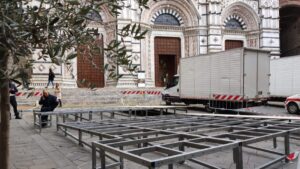 Siena: Bistrot Battistero, sospeso il montaggio della struttura coperta temporanea