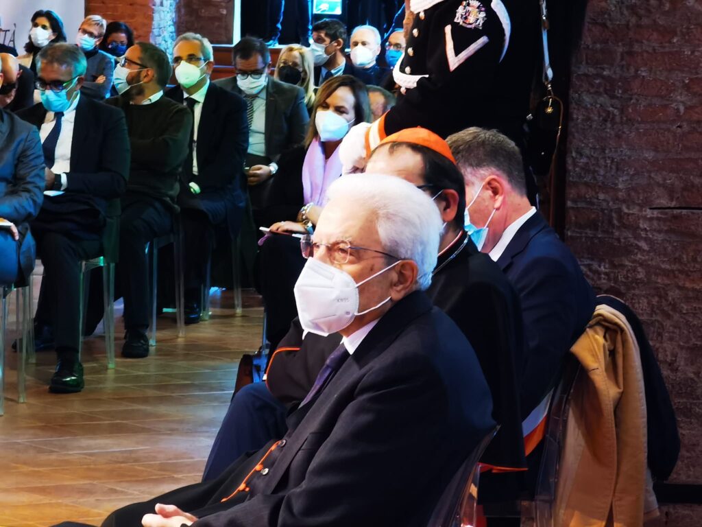 Universit&agrave; di Siena, Mattarella: "Livello culturale cresca per trovare prospettive di ricerca. Importante affidarsi alla scienza"