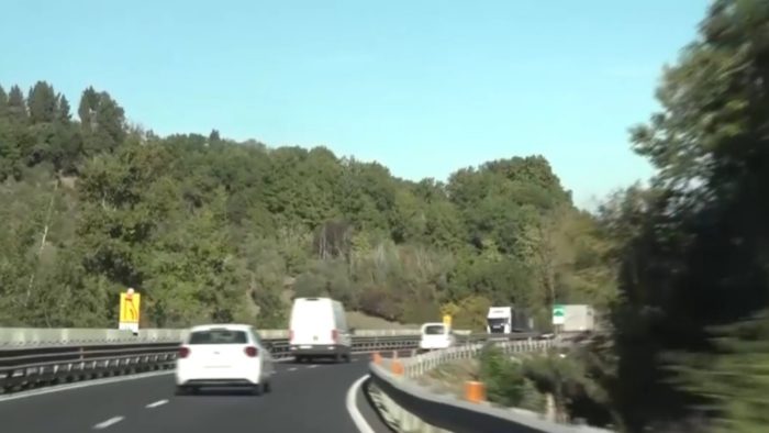 Incidente sull'Autopalio: scontro tra auto e moto, ferito un 29enne