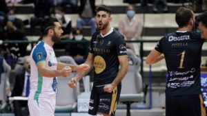 Tiziano Mazzone saluta la Emma Villas Aubay Siena