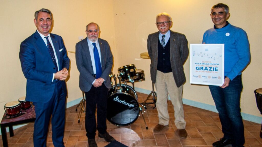 Rotary dona strumenti musicali all&rsquo;Associazione Autismo Siena Piccolo Principe