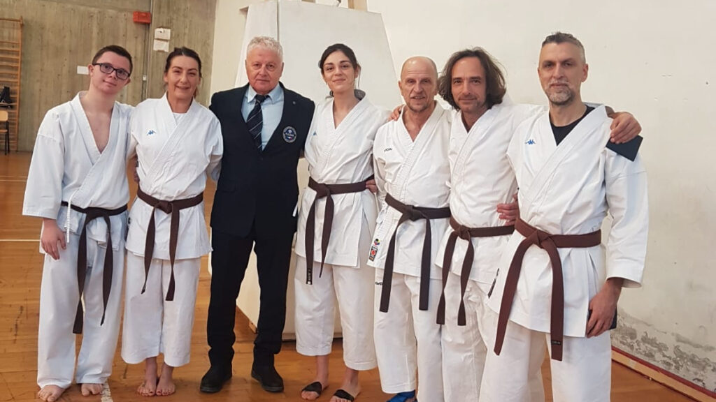 Mens Sana Karate: 8 atleti superano l'esame per la cintura nera
