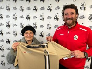 La curva "Guasparri" per QuaViO: il tifo organizzato sostiene la solidarietà