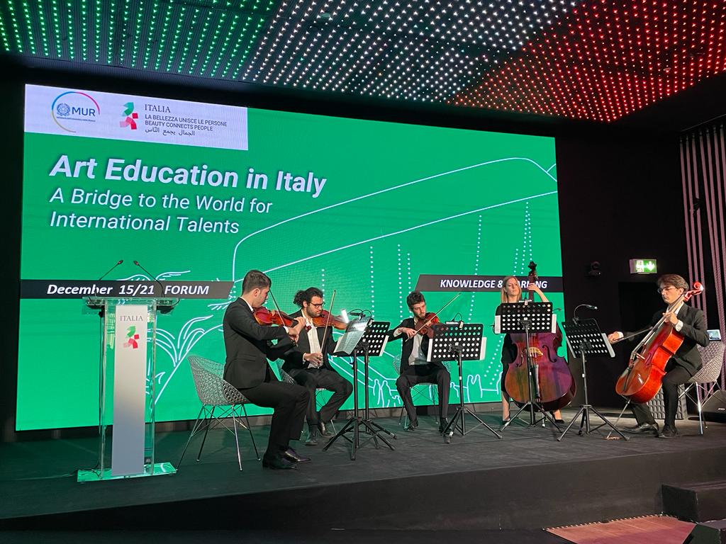 Tre studenti del Rinaldo Franci si sono esibiti a Dubai per Expo 2020