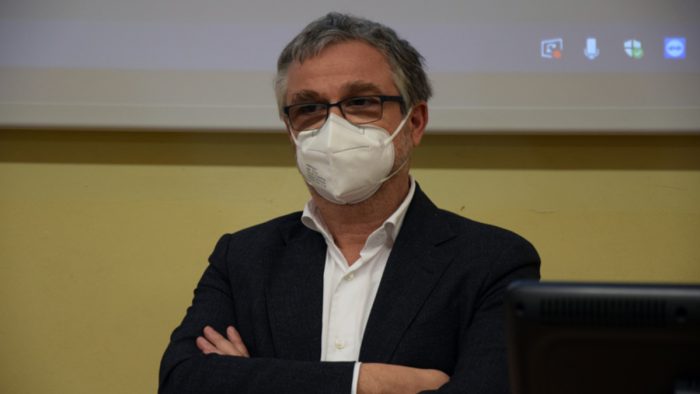 Caos contagi Covid, Bezzini a Siena Tv: "Tamponi, tracciamento e pratiche, ecco come si riorganizza la sanit&agrave; toscana"