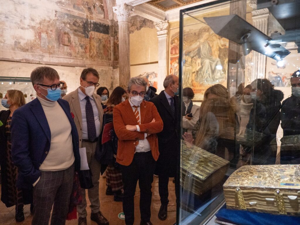 I bottini di Siena e l&rsquo;Evangeliario prendono vita