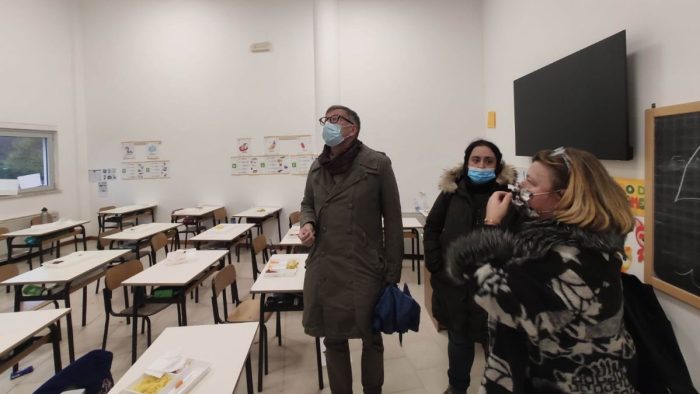 Sopralluogo del sindaco all'Emiciclo di San Miniato: "Non ho trovato tutte le criticit&agrave; evidenziate, ma faremo interventi"