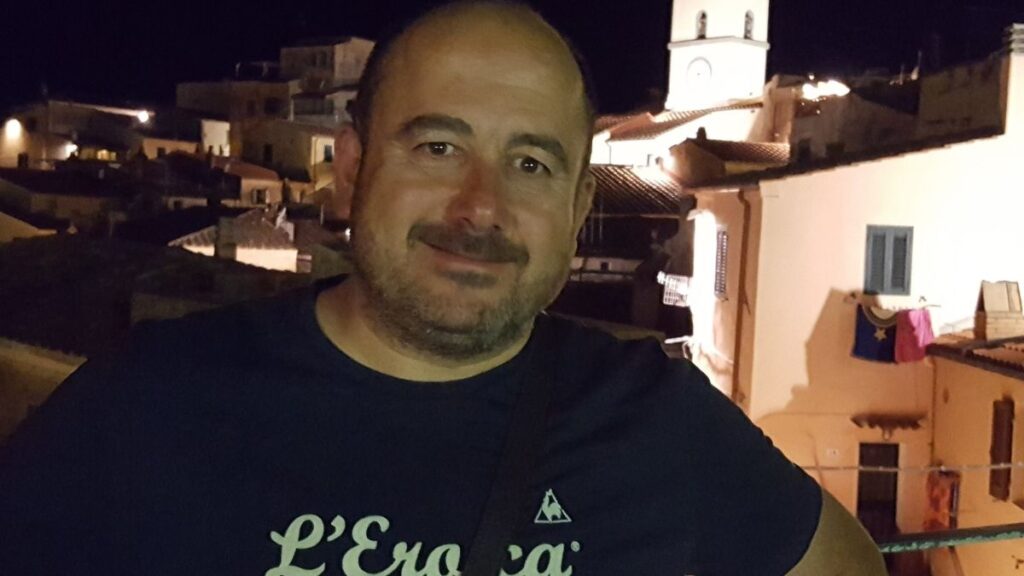 Muore improvvisamente a 55 anni dipendente del Comune di Gaiole in Chianti. Il cordoglio del sindaco