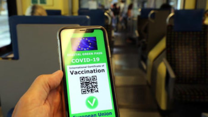 Manifestazione dei no green pass a Poggibonsi
