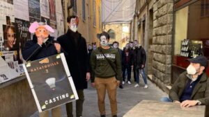 "Ratatouille 2": l'ironia dei Goliardi senesi sui topi nel centro storico