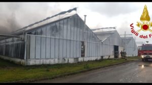 Piancastagnaio, incendio a una serra: intervengono i Vigili del Fuoco