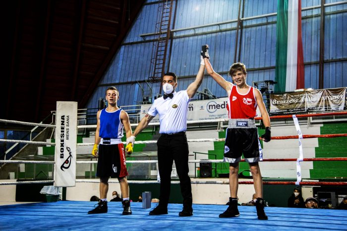 Boxe: successo per gli atleti Mens Sana alla riunione di pugilato Toscana-Campania