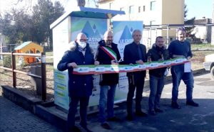 Taglio del nastro per la casina dell’acqua a Monti in Chianti