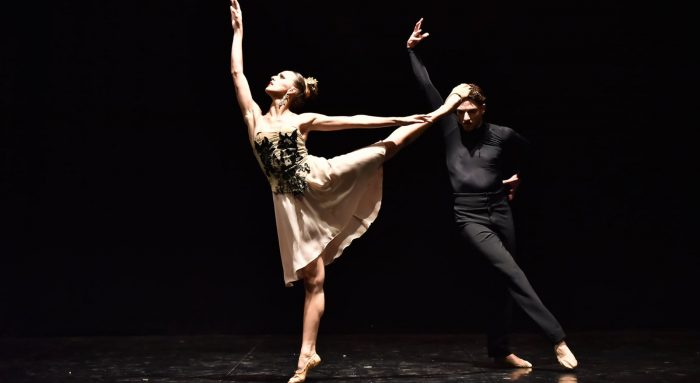 A Sinalunga un ritratto danzato di Frida Kahlo