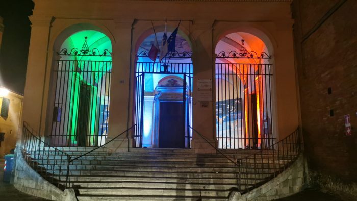 Siena: Giorno del Ricordo, il Campansi si illumina con il tricolore