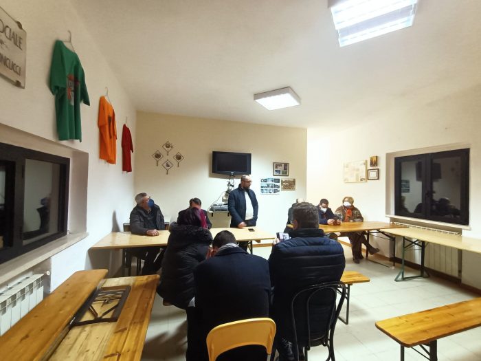 Mandria selvaggia semina il panico, interrogazione in Regione. Gli agricoltori: "Abbiamo smesso di lavorare"