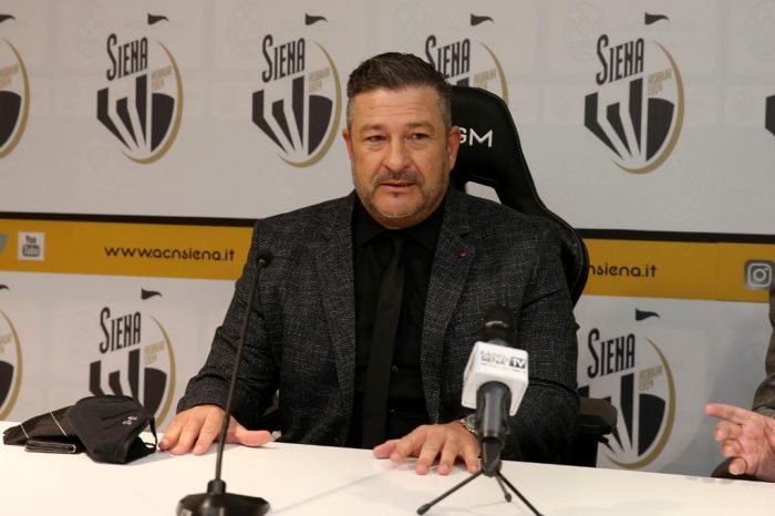 Sedicenne aggredito allo stadio, il presidente del Siena telefona alla famiglia