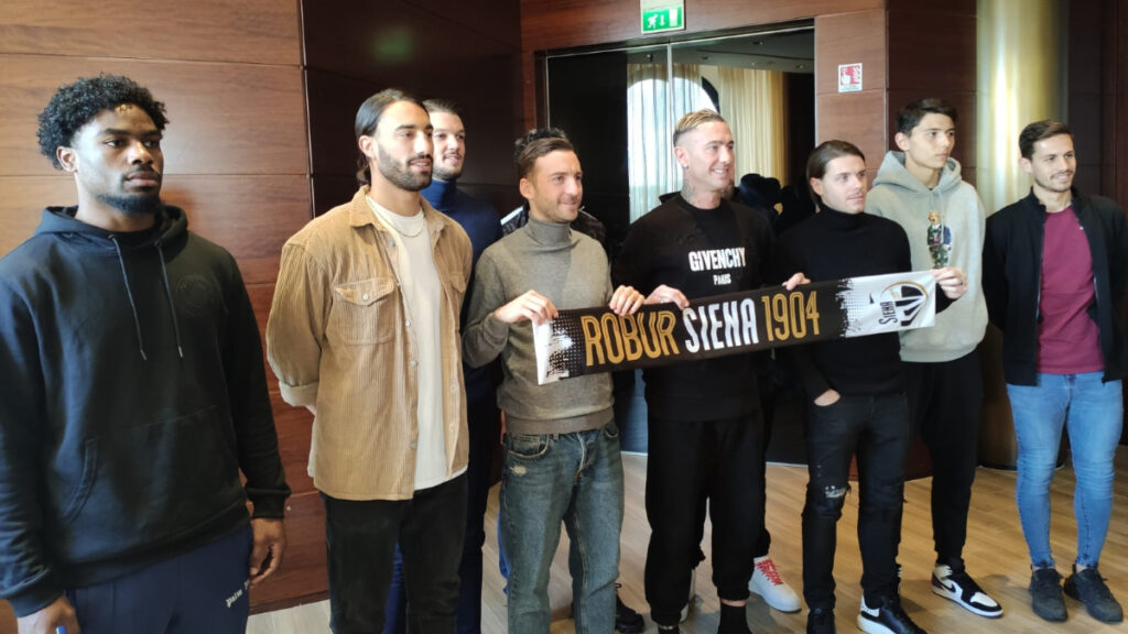 Il Siena presenta i nuovi acquisti di Gennaio. Cannella: "Orgoglioso di tutte le scelte"