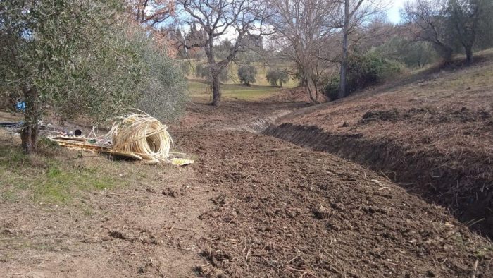 Castiglione d'Orcia, lavori del Consorzio di Bonifica nel fosso Fonte al Crognolo