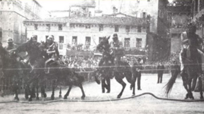 Palio e squalifiche dopo anni di stop: le similitudini con il dopoguerra