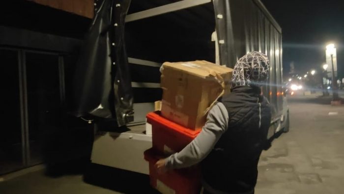 Centinaia di senesi rispondono all'appello del negozio ucraino: da Siena &egrave; partito il primo camion di aiuti