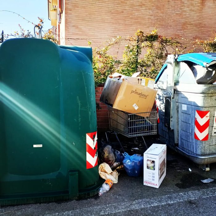 Siena: arriver&agrave; un altro cassonetto per i rifiuti in Via Paolo Frajese