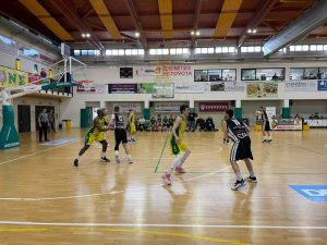 Basket: il Costone batte la Mens Sana 79-66 e si aggiudica il derby