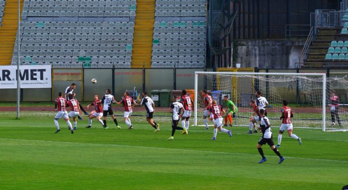 Acn Siena-Lucchese 1-1: derby stregato, finisce in parit&agrave; al Rastrello