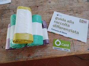Siena: raccolta rifiuti, già ritirati 850 kit nella prima settimana